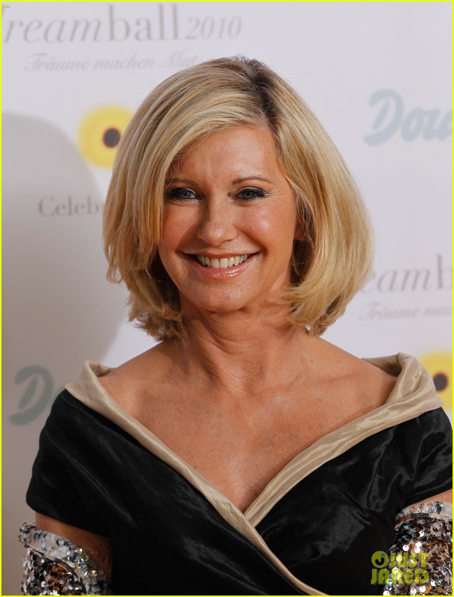 olivia newton john almost wasnt sandy grease 014800298