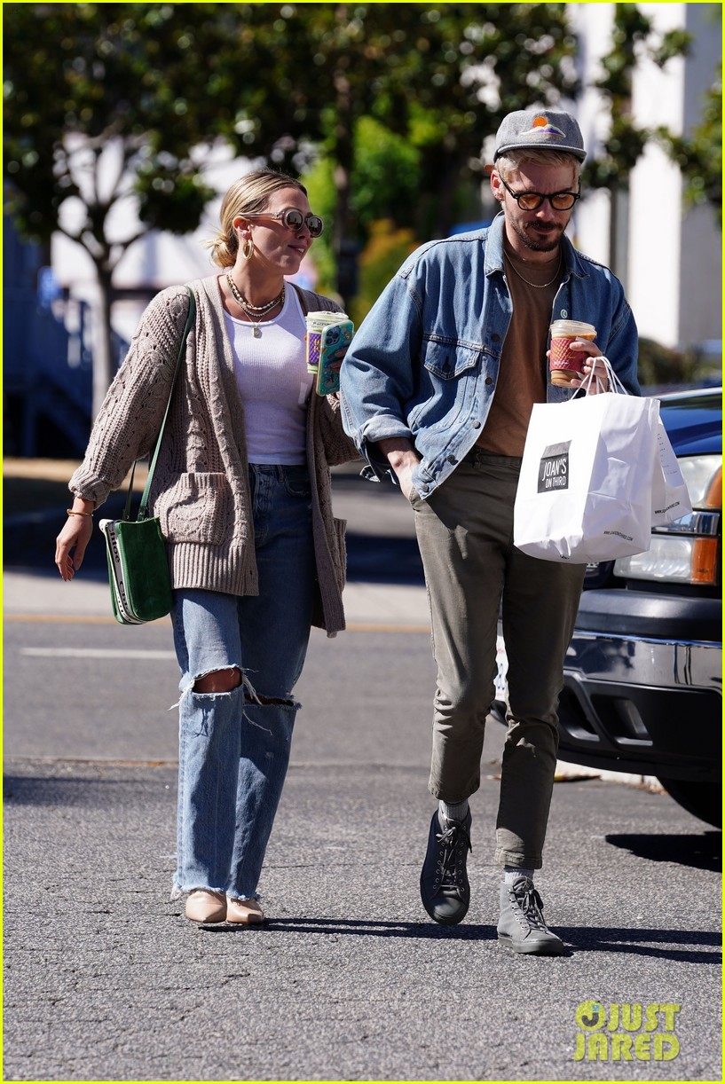 Hilary Duff & Husband Matthew Koma Hold Hands on Morning Breakfast Date
