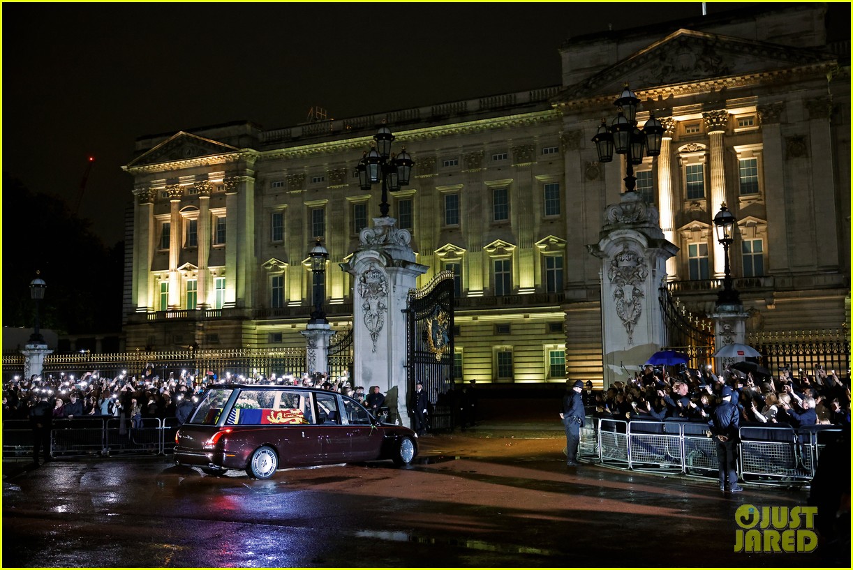 Prince Harry & Meghan Markle Spotted in Buckingham Palace for Queen