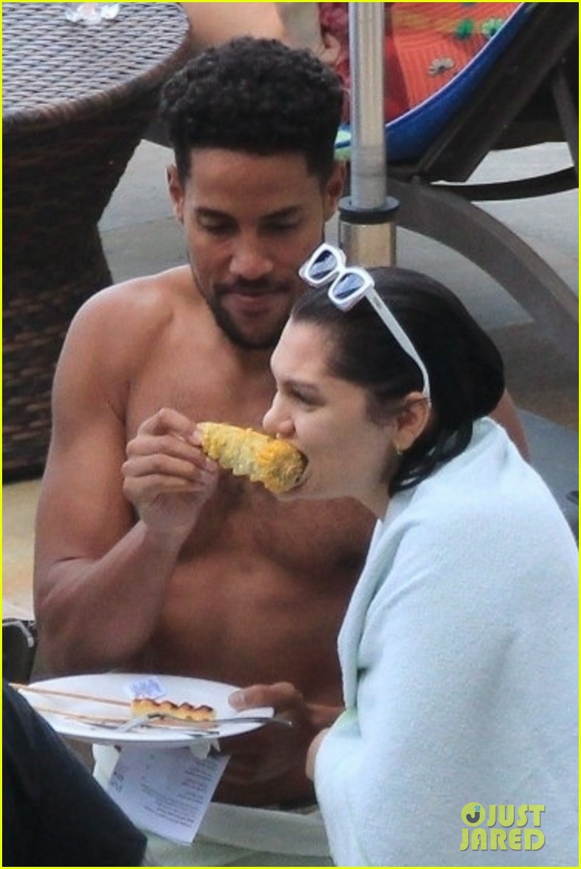 jessie j vacations with chanan colman vacation in rio 13