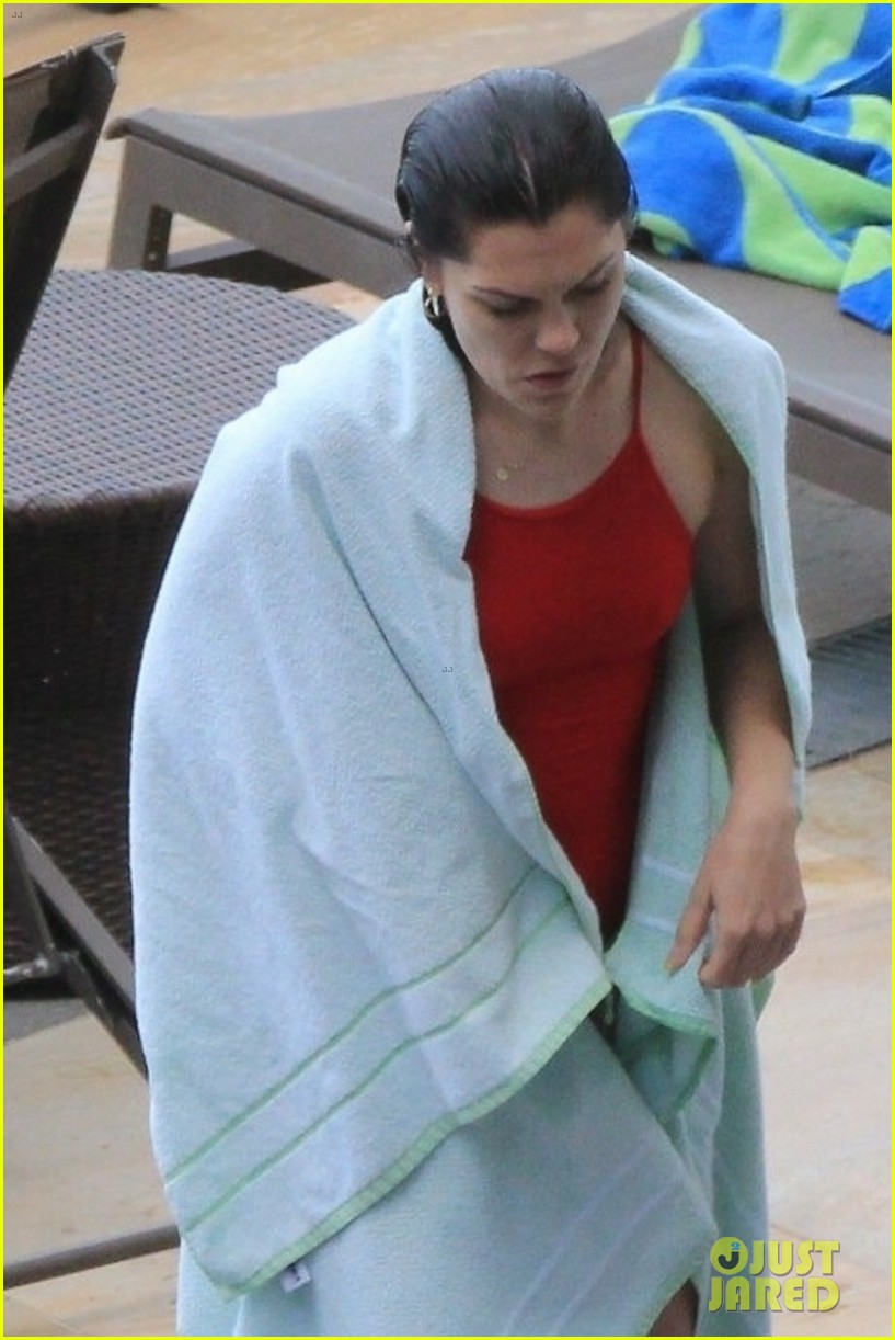 jessie j vacations with chanan colman vacation in rio 154814162