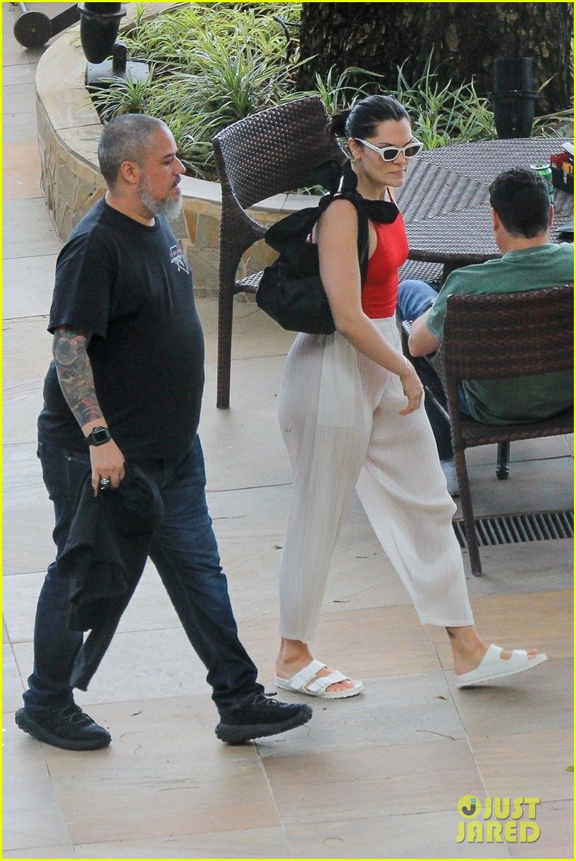 jessie j vacations with chanan colman vacation in rio 404814187