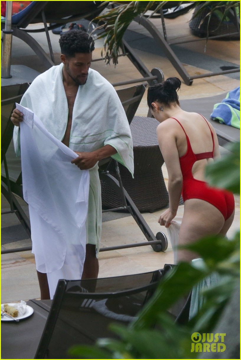 jessie j vacations with chanan colman vacation in rio 464814193