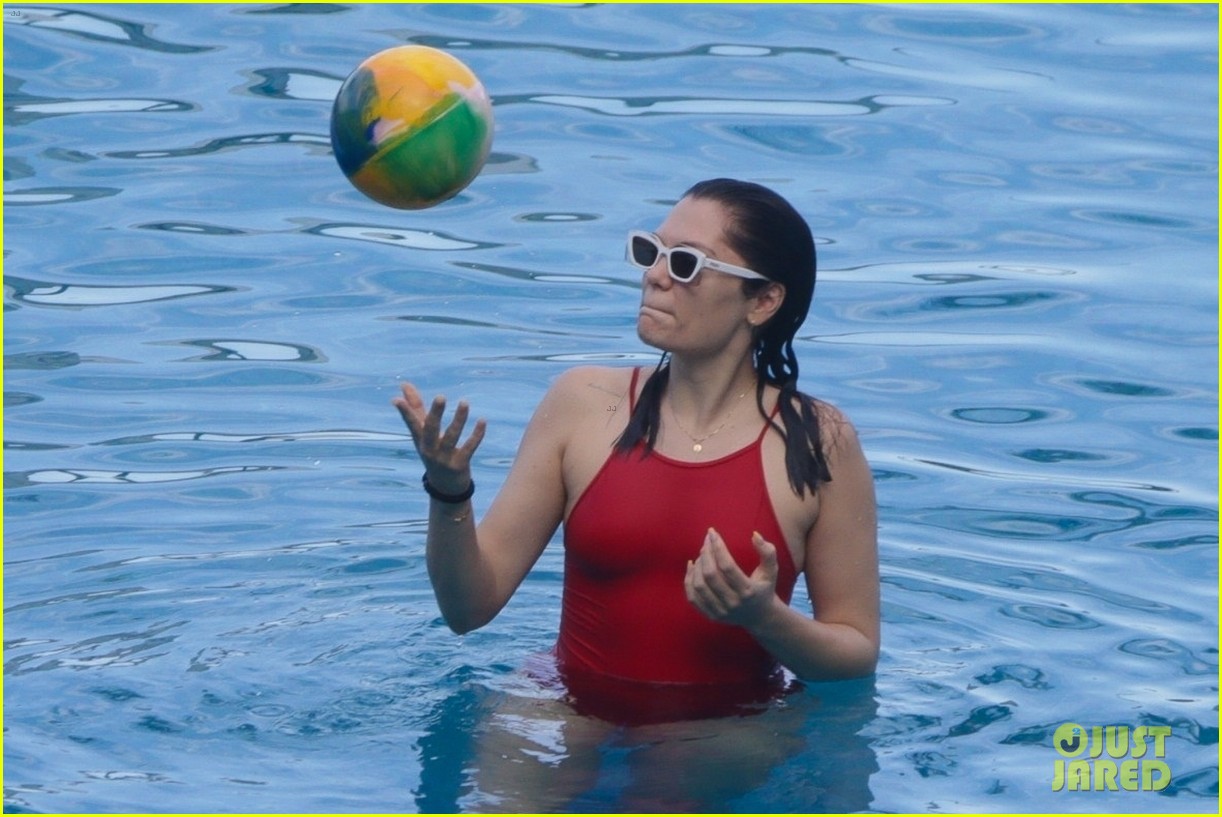 jessie j vacations with chanan colman vacation in rio 764814223