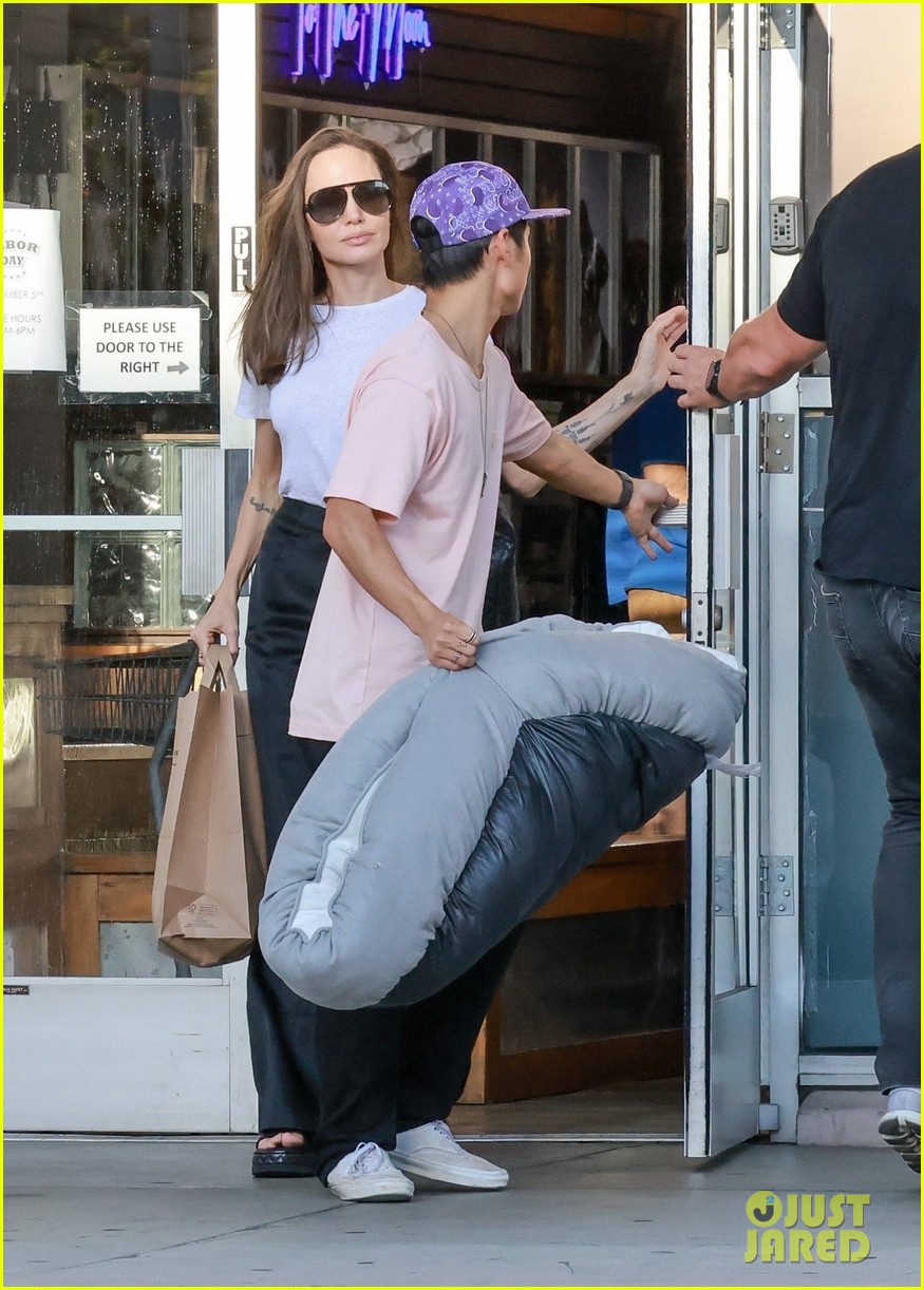 angelina jolie dog shopping with son pax 32