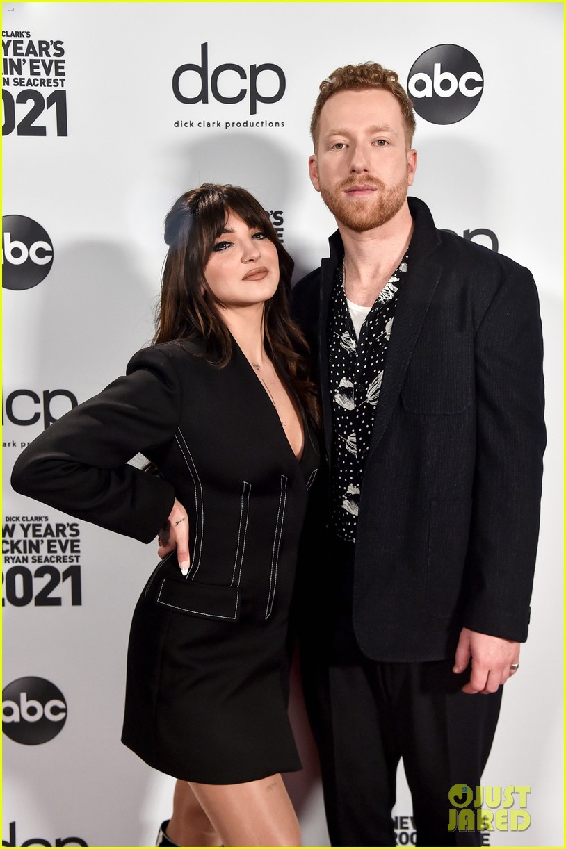 Julia Michaels & JP Saxe Split After Three Years; He Drops New Breakup(02)