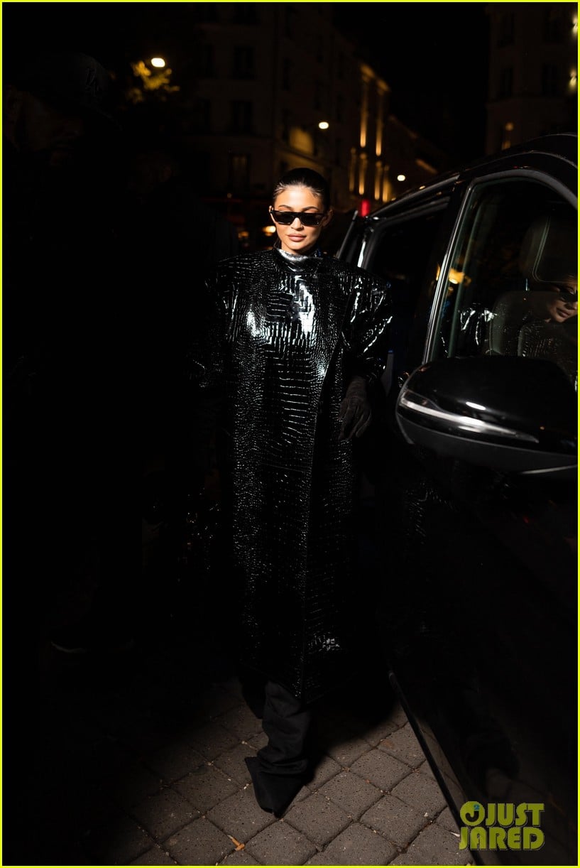 Kylie Jenner's Latest Paris Fashion Week Looks Are Here! Photo 4829316