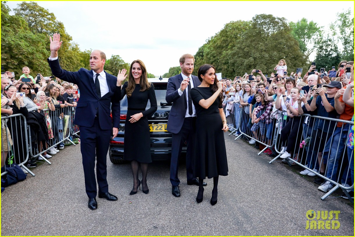 meghan markle prince harry reunite with william kate 17