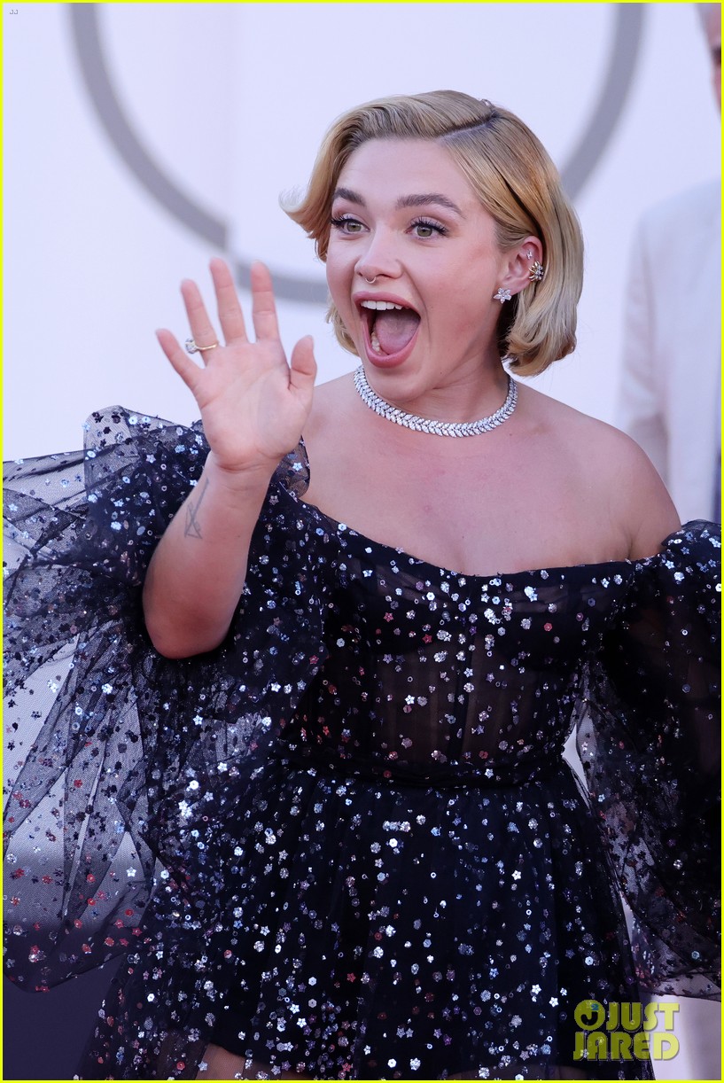 Florence Pugh Turns Heads In Sparkly Gown at 'Don't Worry Darling(02)