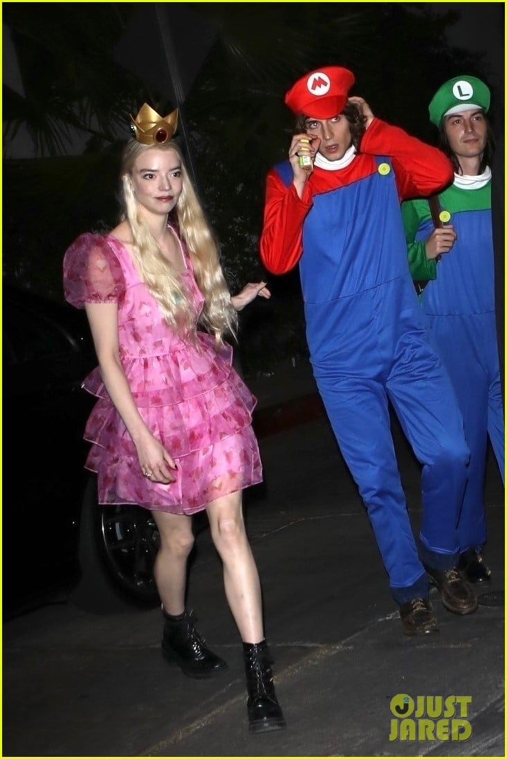 Anya Taylor Joy Brings Her 'Super Mario Bros. Movie' Character Princess