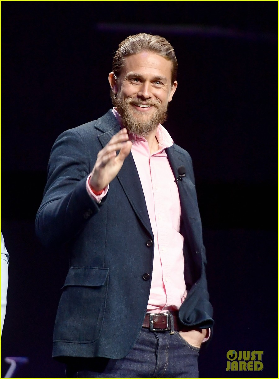 charlie hunnam teases possible sons of anarchy revival 03