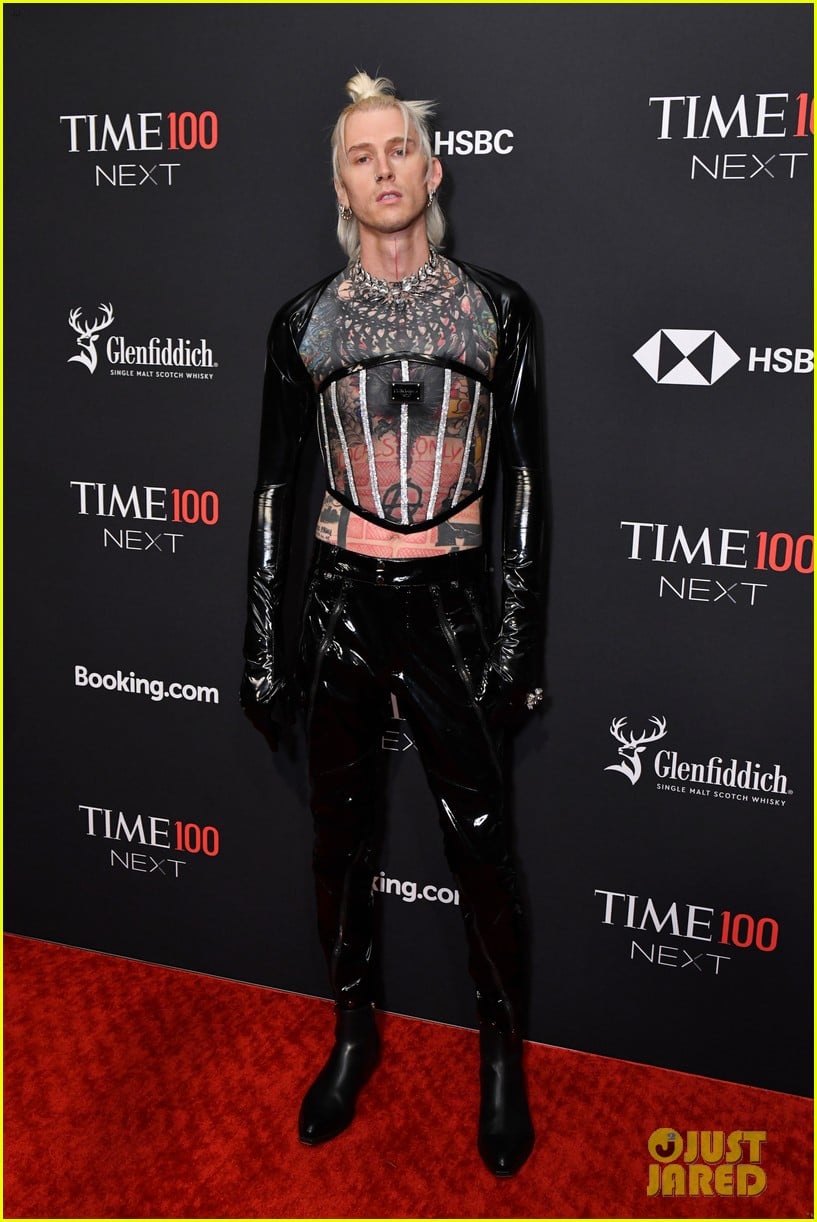 Megan Fox & Machine Gun Kelly Rock Futuristic Looks For Time100 Next(02)