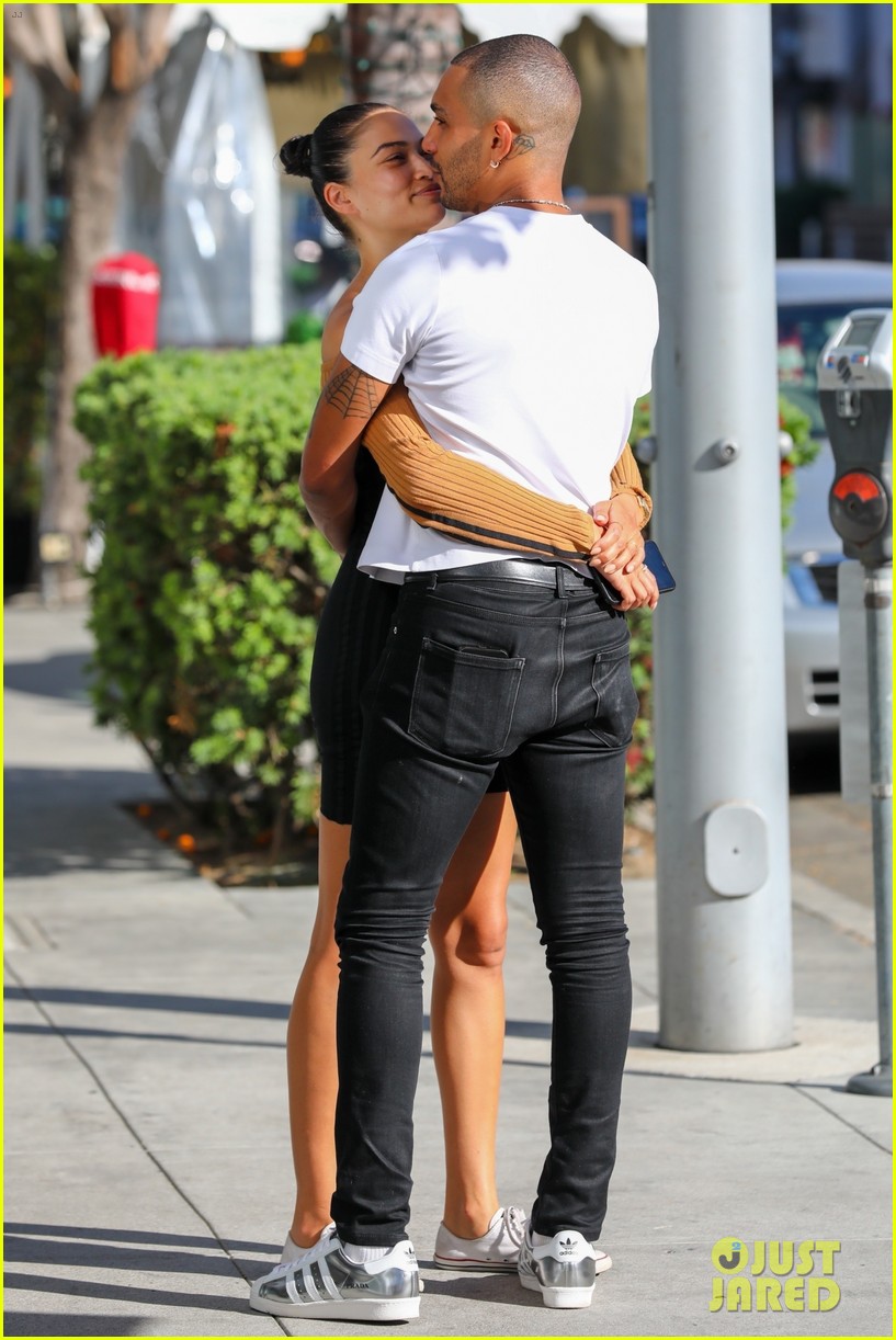 Shanina Shaik Gives Birth, First Child With Matthew Adesuyan(01)