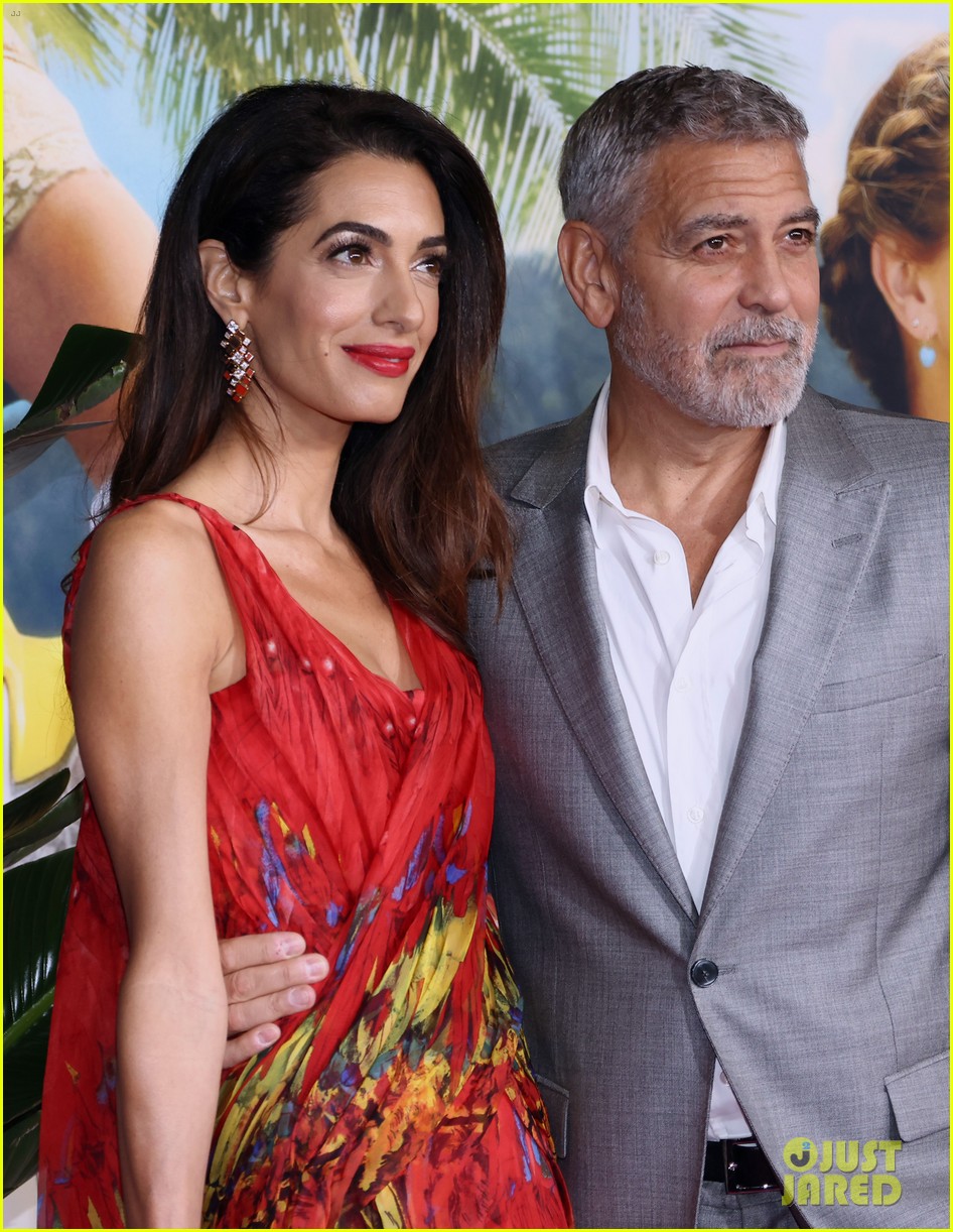 Julia Roberts & Clooney Bring Star Power to 'Ticket to Paradise