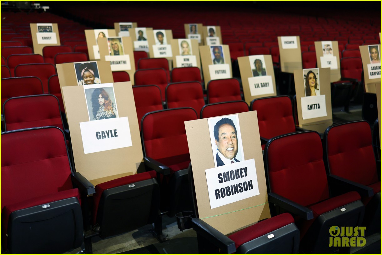 American Music Awards 2022 Seating Chart Revealed See Who's Sitting