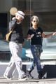halle berry van hunt hold hands out grocery shopping 20