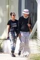 halle berry van hunt hold hands out grocery shopping 43