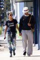 halle berry van hunt hold hands out grocery shopping 47