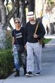 halle berry van hunt hold hands out grocery shopping 58