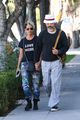 halle berry van hunt hold hands out grocery shopping 59