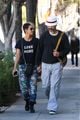 halle berry van hunt hold hands out grocery shopping 61