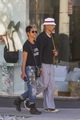 halle berry van hunt hold hands out grocery shopping 84