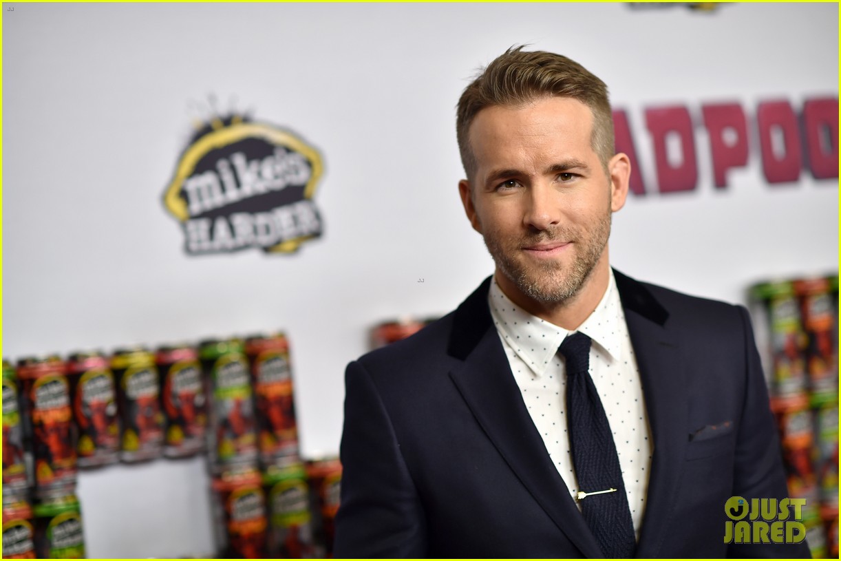 Ryan Reynolds reveals he wrote a 'Deadpool' Christmas movie - Los Angeles  Times