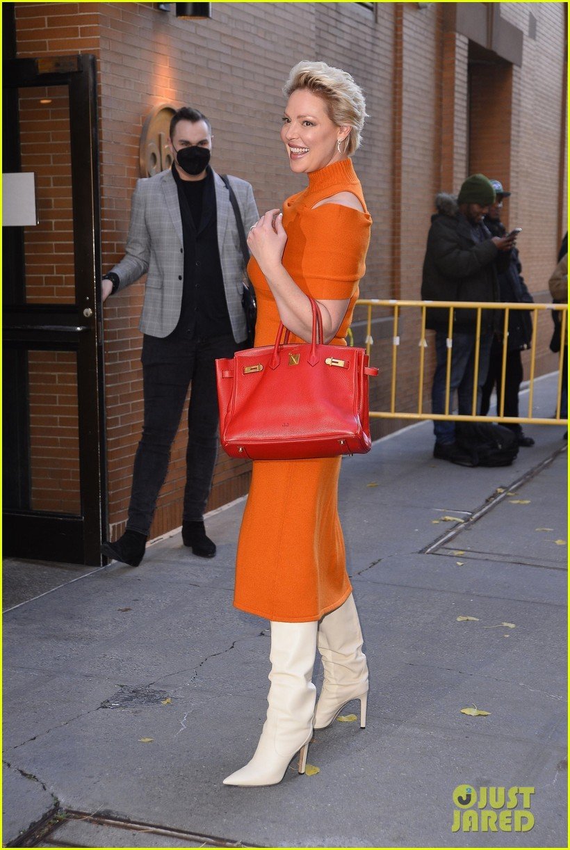 Katherine Heigl Teases 'Firefly Lane's Final Season & Talks 'Juicy