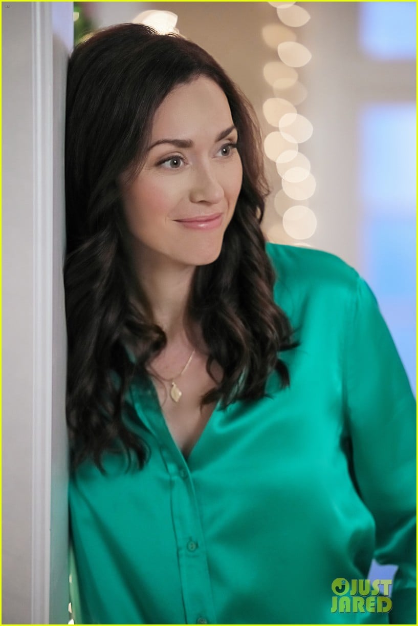 Beau Bridges & Sarah Power Go On A Treasure Hunt in Hallmark's 'Our