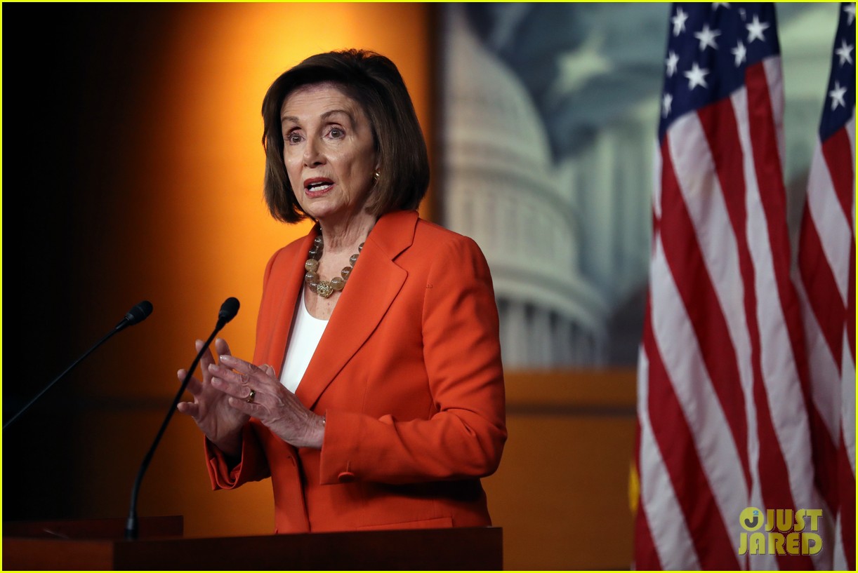 nancy pelosi stepping down from house leadership 054857757