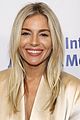 sienna miller startling salary discussion offered less than half male co star 07