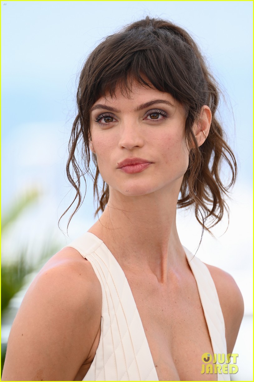 'Triangle of Sadness' Actress Charlbi Dean's Cause of Death Has Been Revealed Photo 4874788