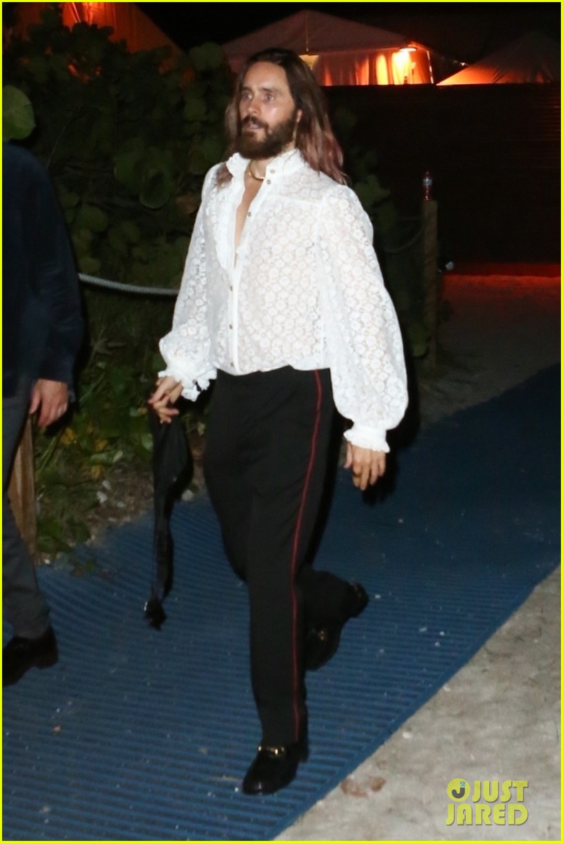 Leonardo DiCaprio Parties for a Good Cause with Friends Tobey Maguire