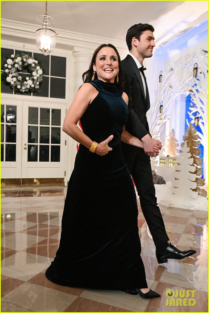Julia Louis Dreyfus Brings Son Charlie to White House Dinner: Photos