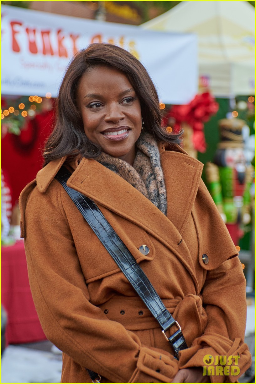 Hallmark s Mahogany Debuts First Christmas Movie The Holiday Stocking hallmark-s-mahogany-debuts-first-christmas-movie-the-holiday-stocking
