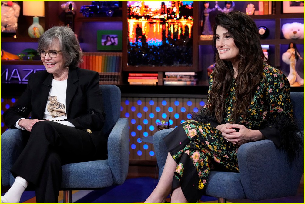 idina menzel on watch what happens live 114865208