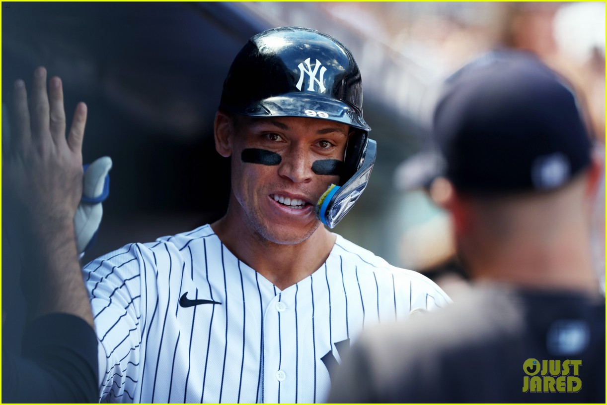 Aaron Judge Agrees To Massive 9Year, 360 Million Deal With Yankees(00)