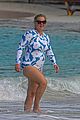 amy schumer at the beach 02