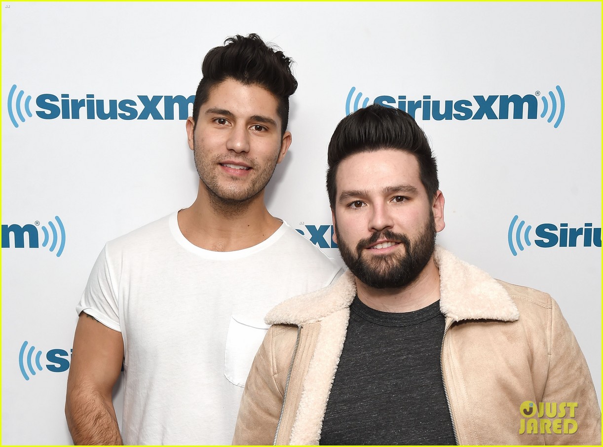 shay mooney of dan and shay talks body transformation losing 50 pounds 064865829
