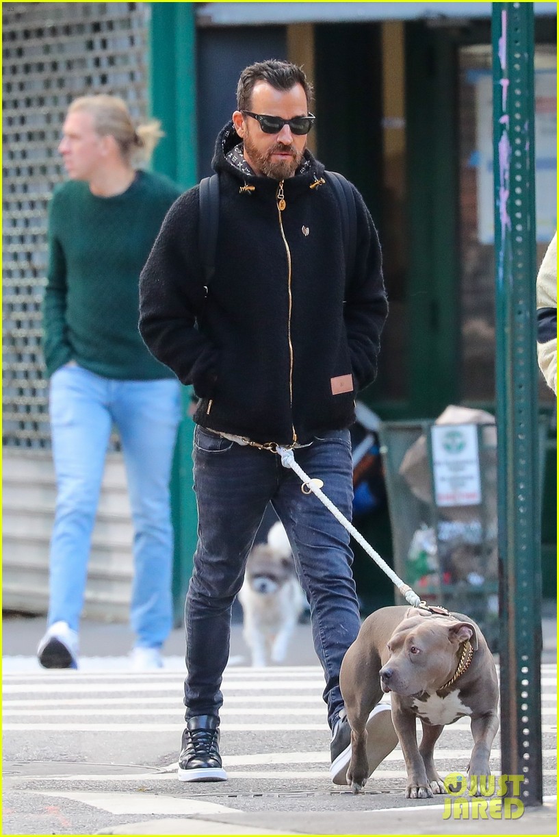 justin theroux goes for afternoon walk with dog kuma 094864341
