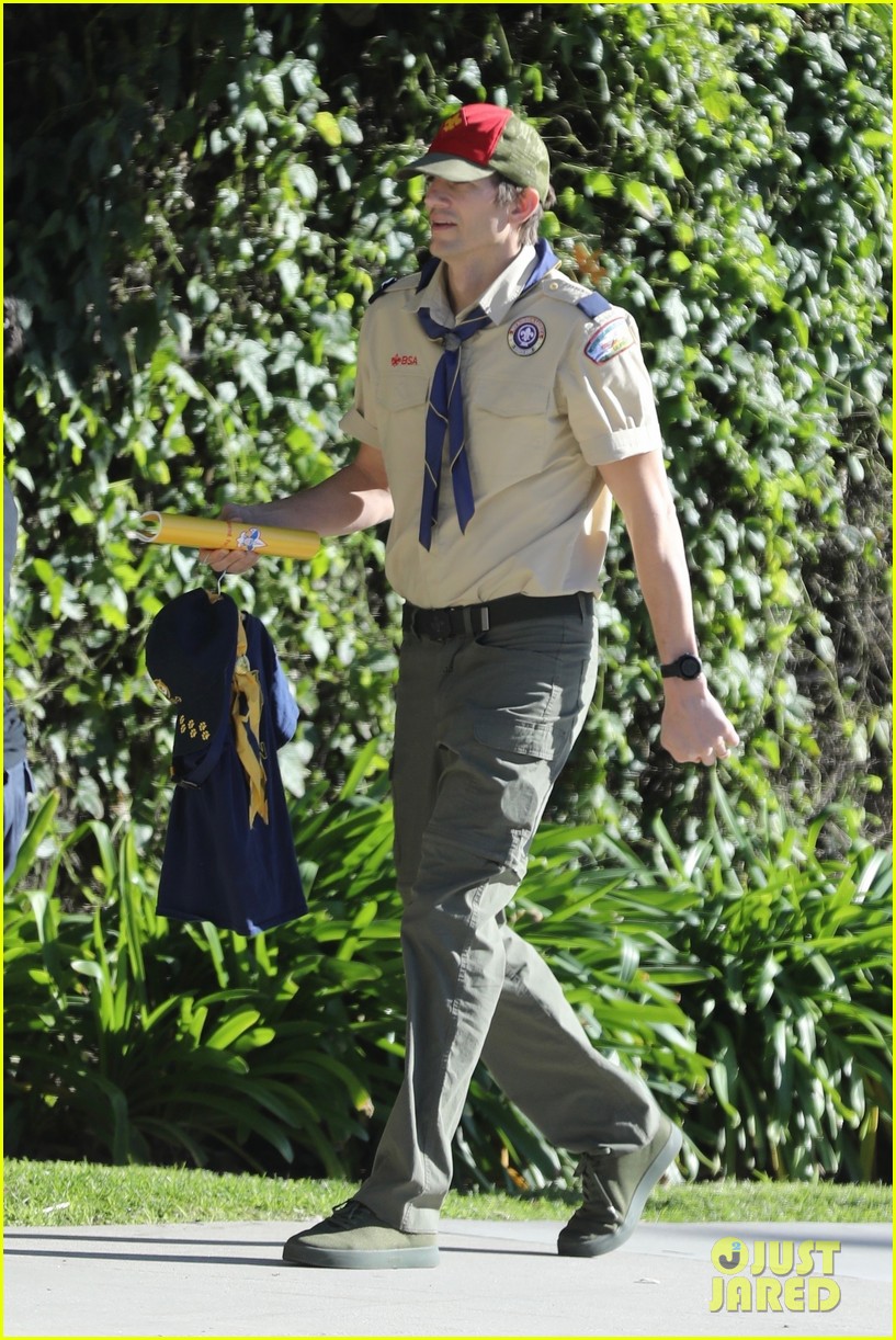 ashton kutcher boy scouts uniform troop leader meeting 194885611