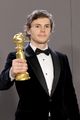 evan peters wins for dahmer at golden globes 04