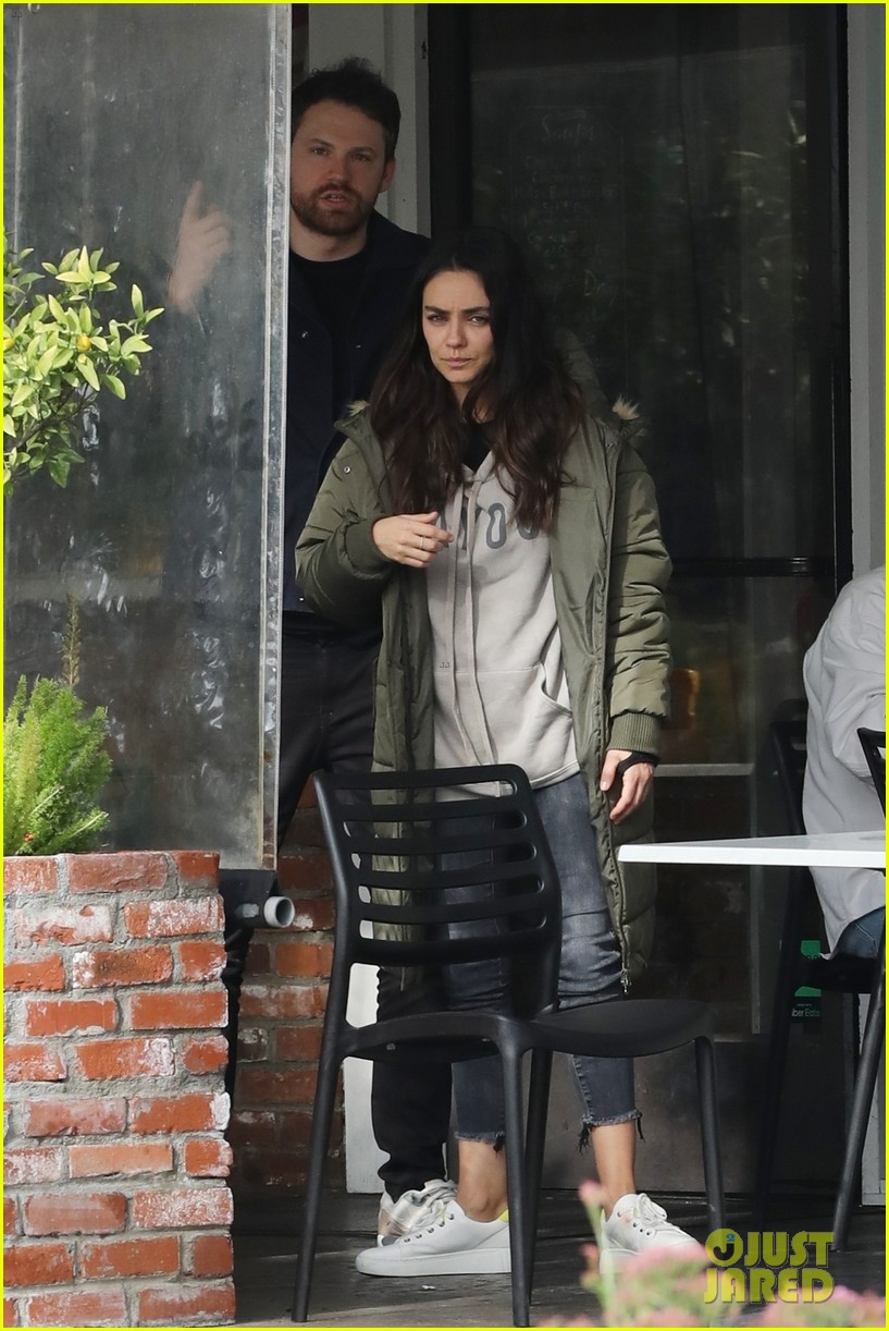 mila kunis grabs lunch with a friend in l a 084881048