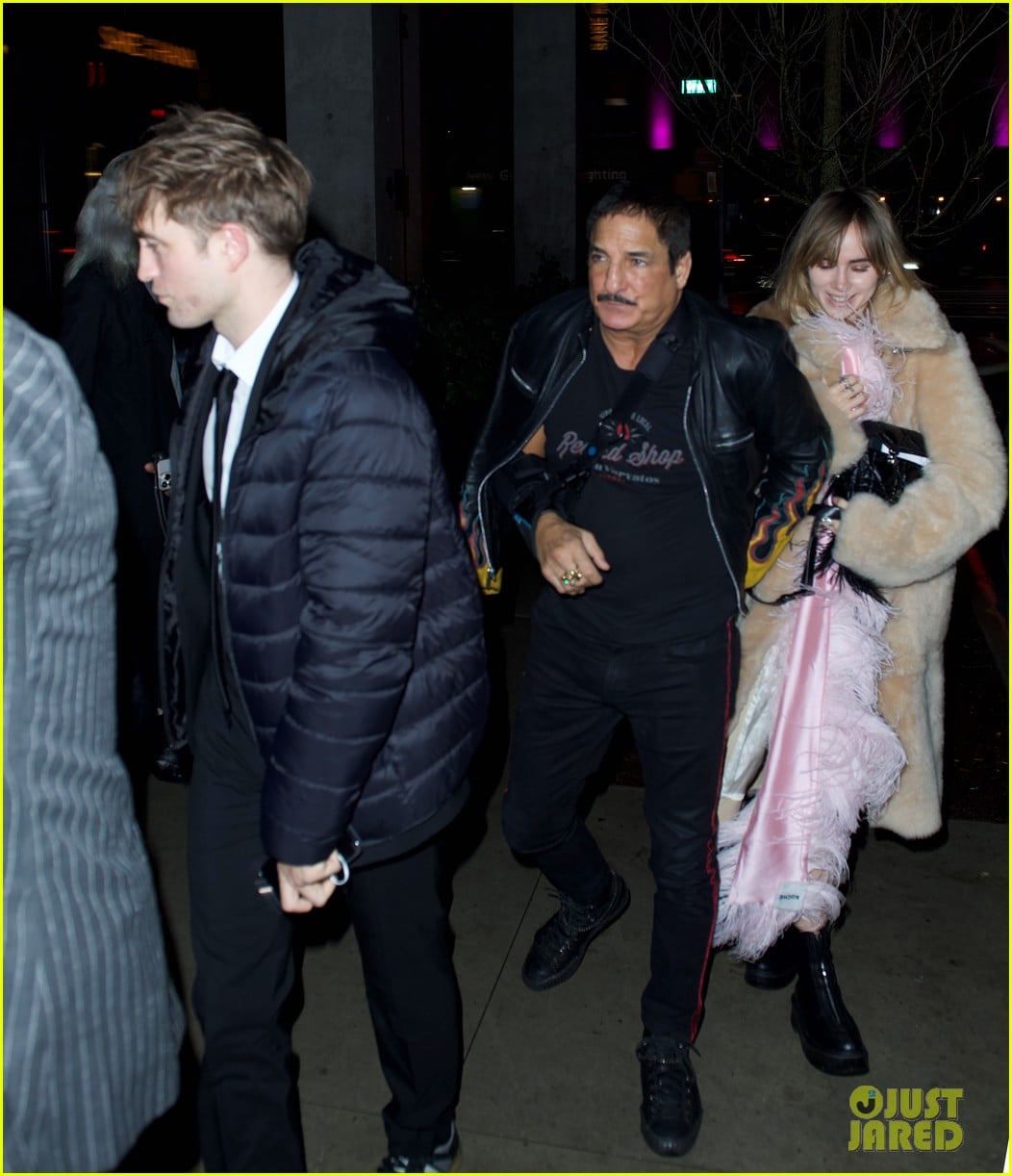 robert pattinson suki waterhouse 2023 01.4877237
