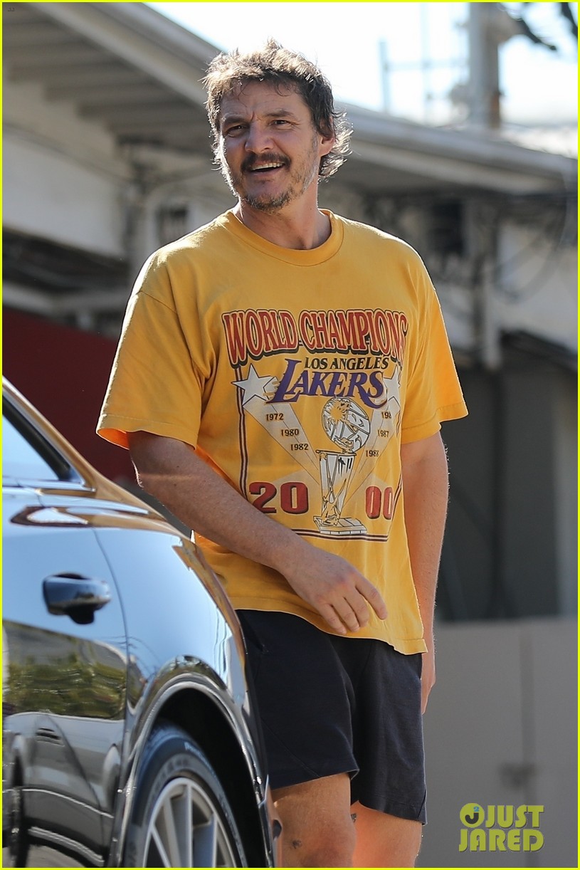 pedro pascal hits the gym in l a 024886260