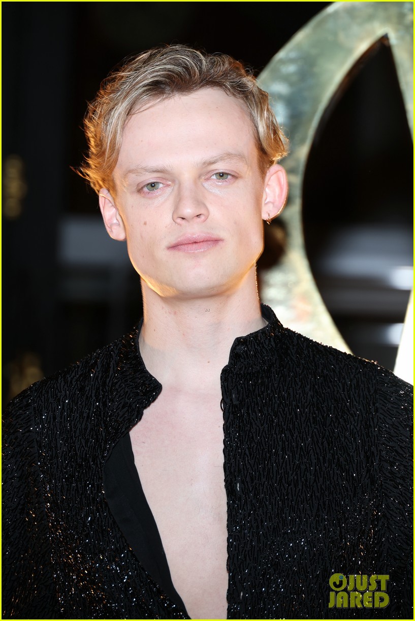 Jenna Ortega Laura Harrier More Attend Saint Laurent s Menswear Show jenna-ortega-laura-harrier-more-attend-saint-laurent-s-menswear-show