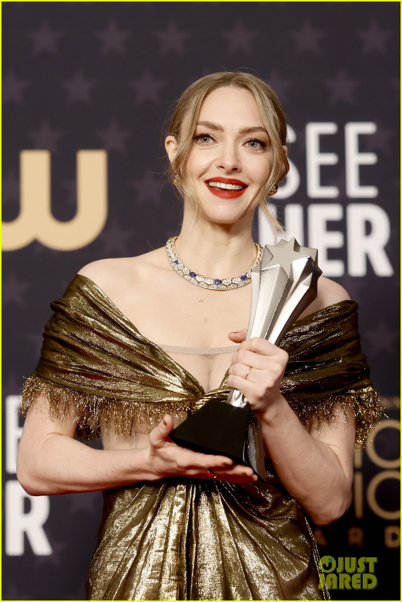 Amanda Seyfried's Dior Dress Was Ripping & She Almost Had A Wardrobe