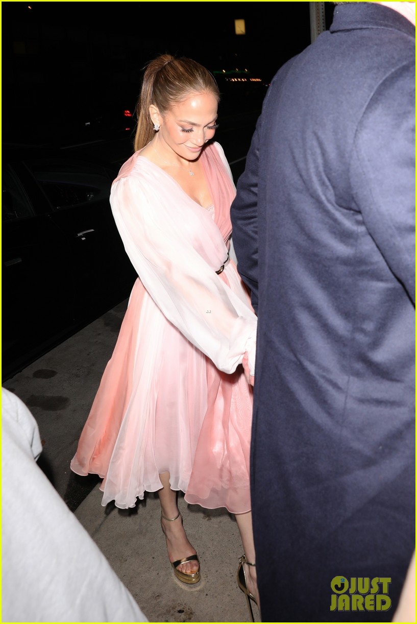 Jennifer Lopez & Ben Affleck Celebrate Valentine's Day with Romantic