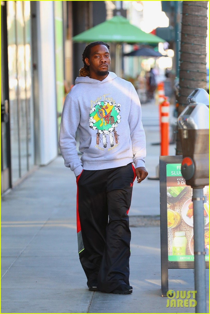 cardi b offset in beverly hills 014892030