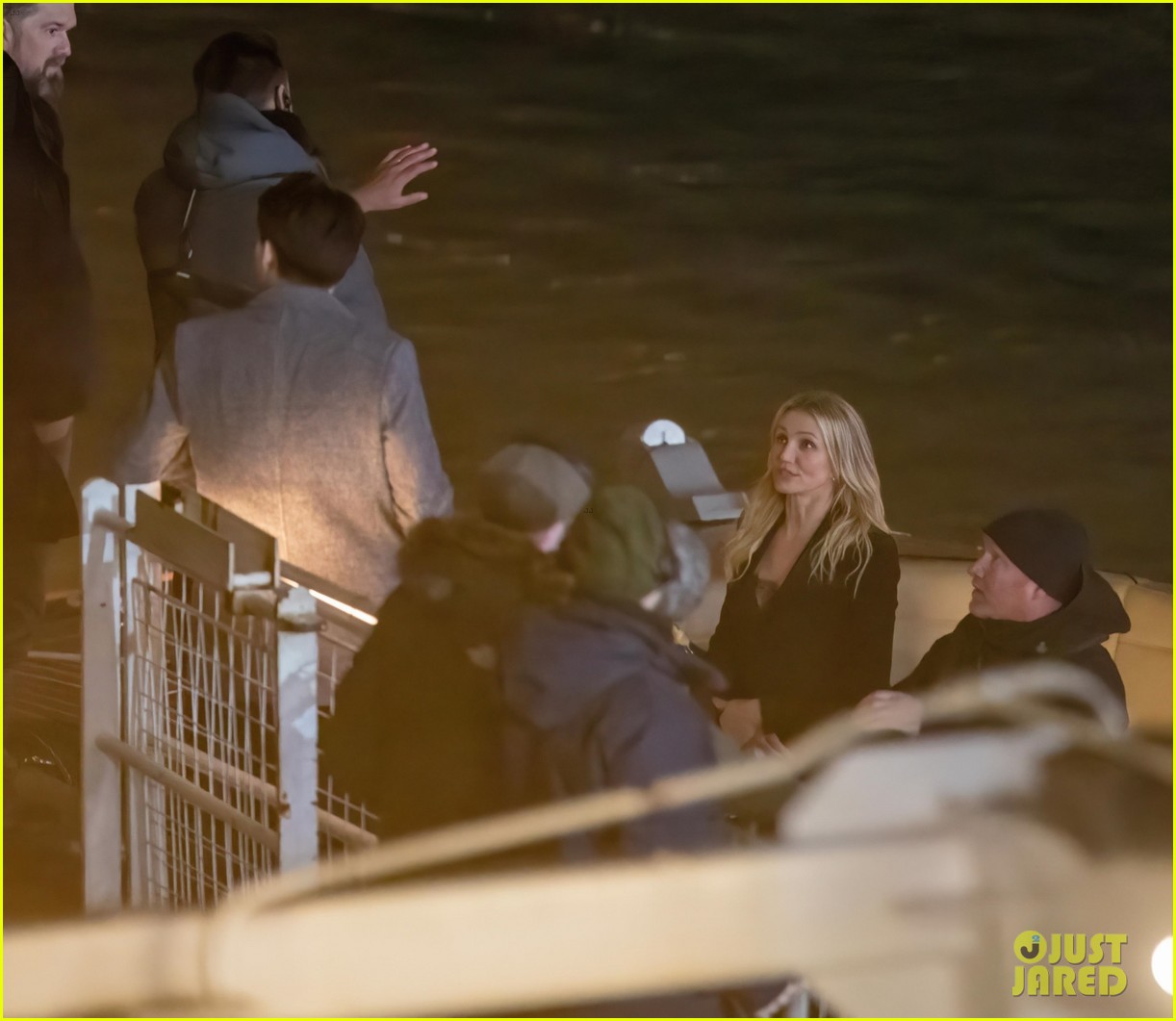 Cameron Diaz Films HighSpeed Boat Chase For 'Back in Action' in London